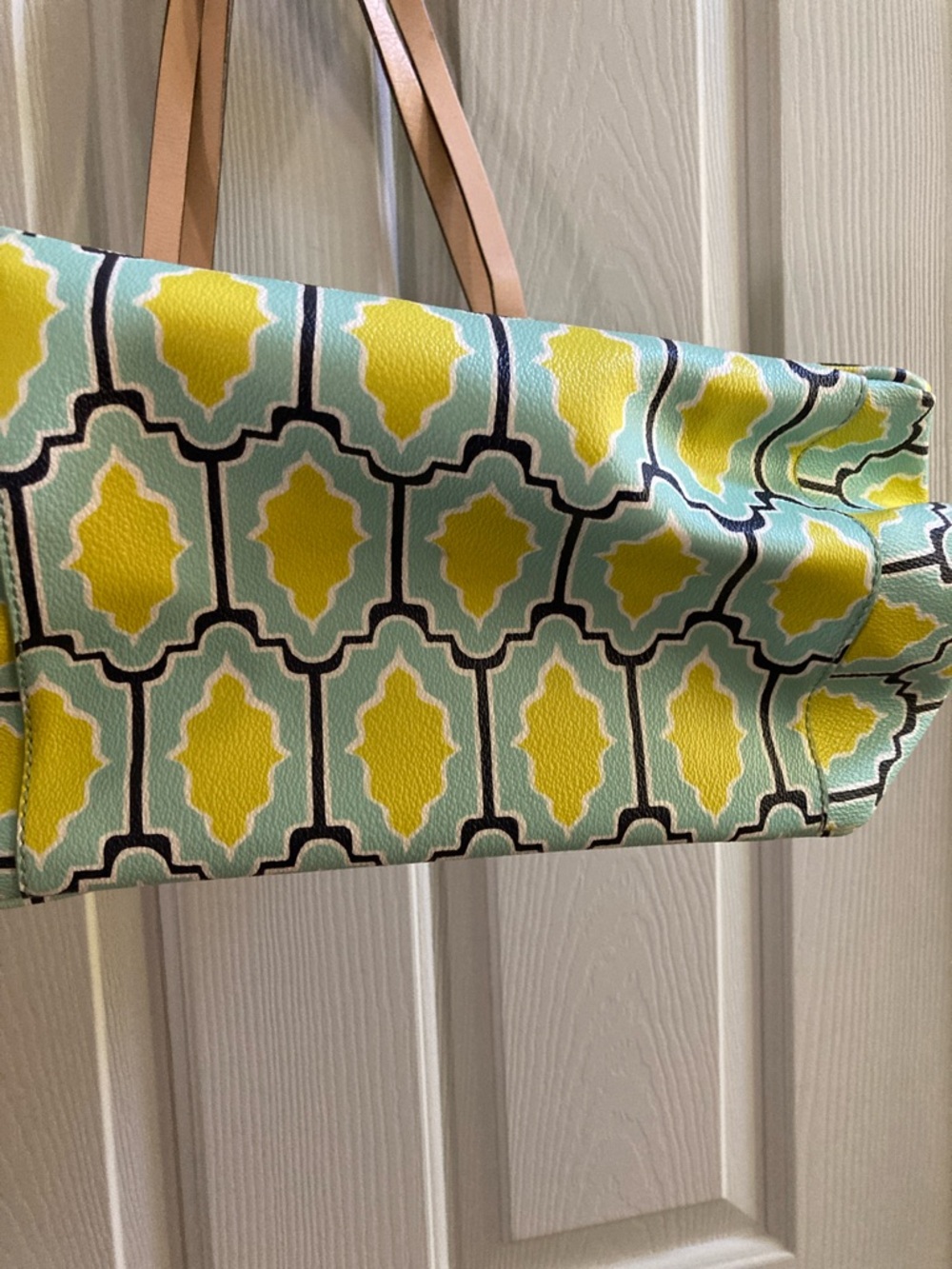 Kate Spade Purse - Picture 3 of 10